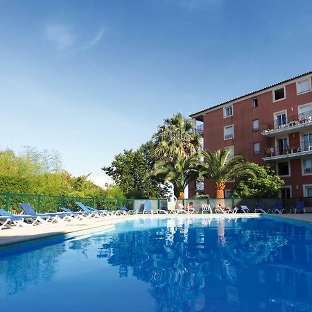 Residence 4 Etoiles Port Marine Sainte-Maxime Buitenkant foto